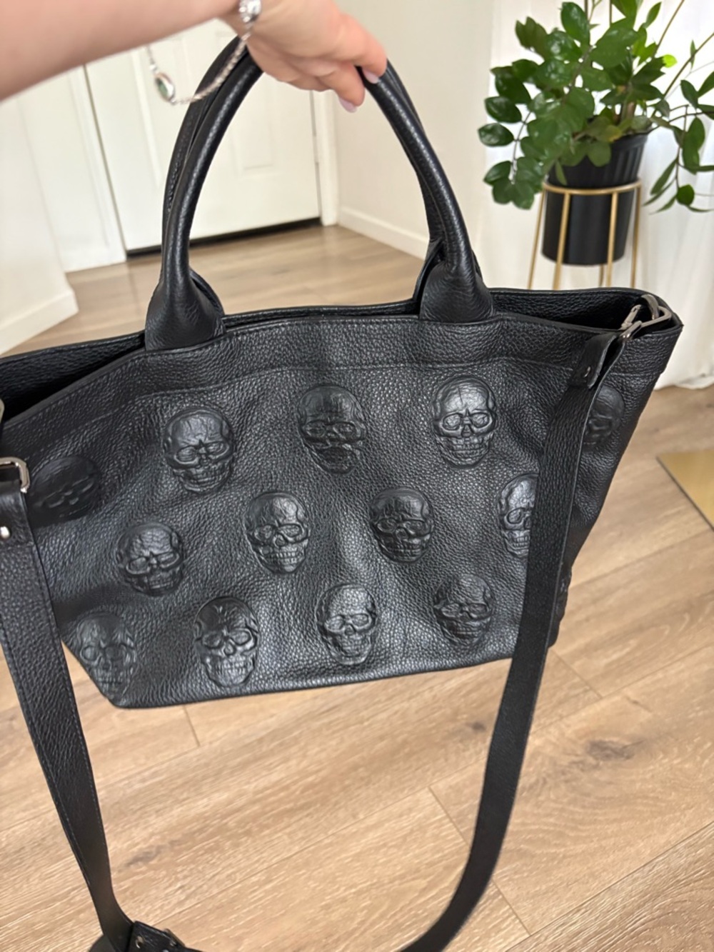 Black Skull-Embossed Leather Tote Bag - Women - Picture 10 of 10
